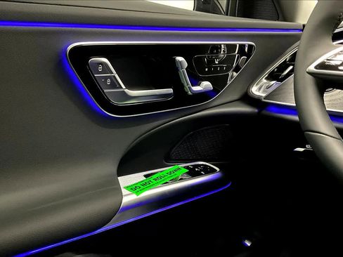 New 2026 Mercedes-Benz E 450 4MATIC Sedan image 19