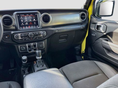 Used 2023 Jeep Gladiator Sport AWD/4WD image 27