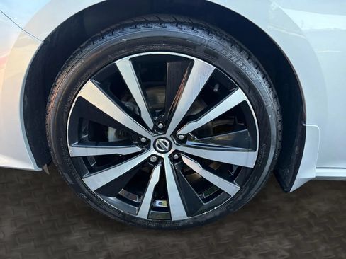 Used 2021 Nissan Altima 2.5 Platinum AWD/4WD image 36