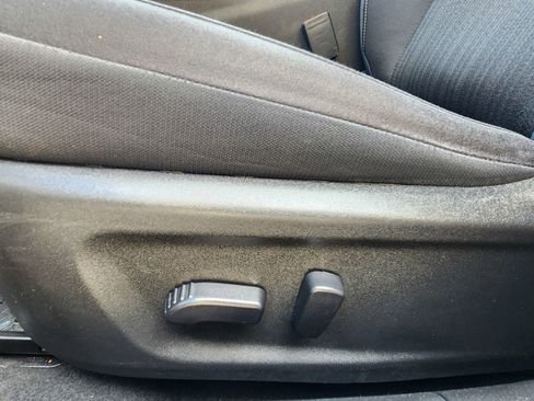 Used 2024 Nissan Altima 2.5 SV FWD image 34