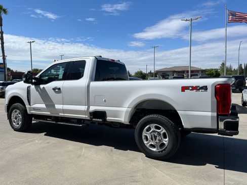 New 2026 Ford F350 XLT w/ FX4 Off-Road Package AWD/4WD image 3