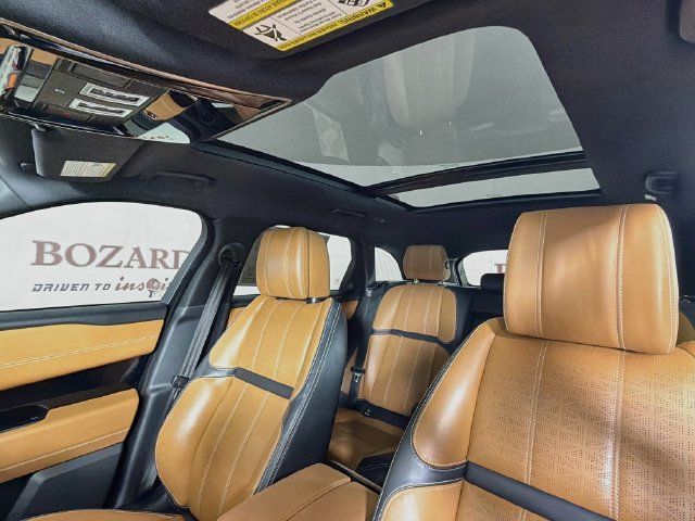 Used 2019 Land Rover Range Rover Velar R-Dynamic SE AWD/4WD image 27