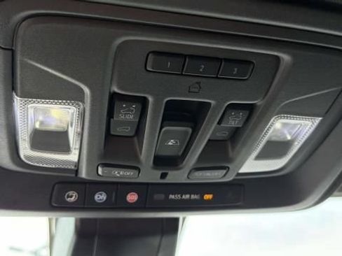 Certified 2021 Chevrolet Silverado 1500 High Country w/ Technology Package AWD/4WD image 23