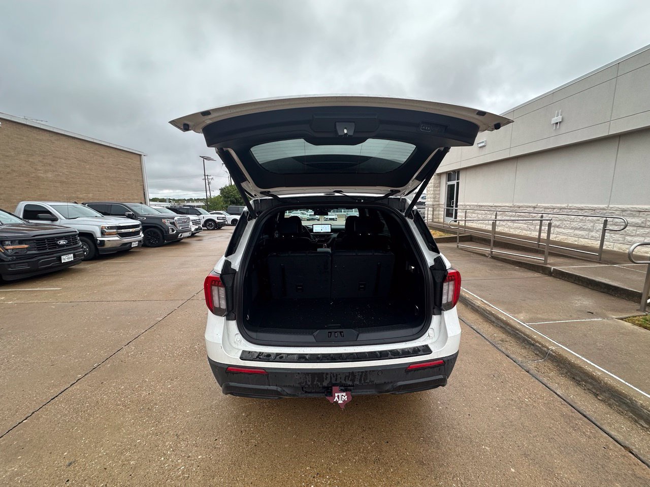 Used 2026 Ford Explorer ST-Line w/ ST-Line Street Pack RWD image 6