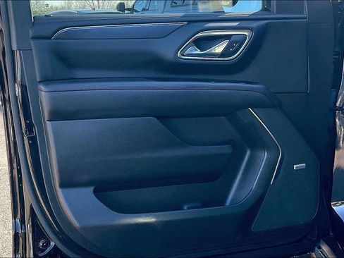 Used 2024 Chevrolet Suburban RST w/ Luxury Package image 19