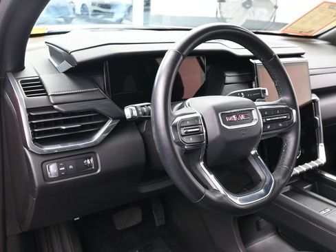 Used 2024 GMC Acadia Elevation w/ Luxury Package FWD image 15