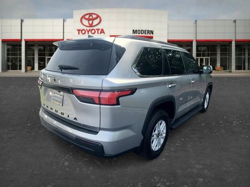 Certified 2025 Toyota Sequoia SR5 AWD/4WD image 5