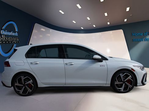 New 2026 Volkswagen GTI SE image 4