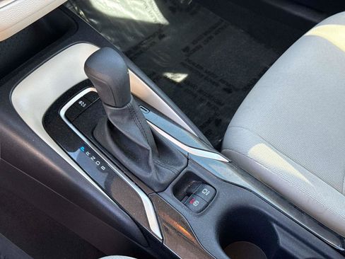 Used 2020 Toyota Corolla LE image 22