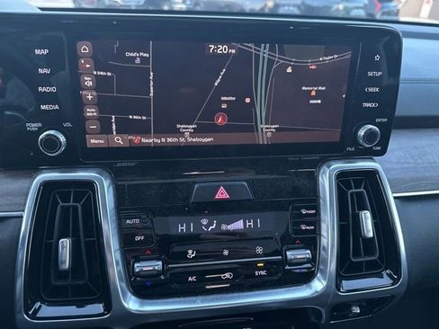 Certified 2022 Kia Sorento SX Prestige image 22