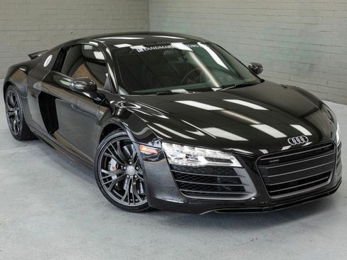 Used 2015 Audi R8 V10 plus w/ Full Leather Package image 6