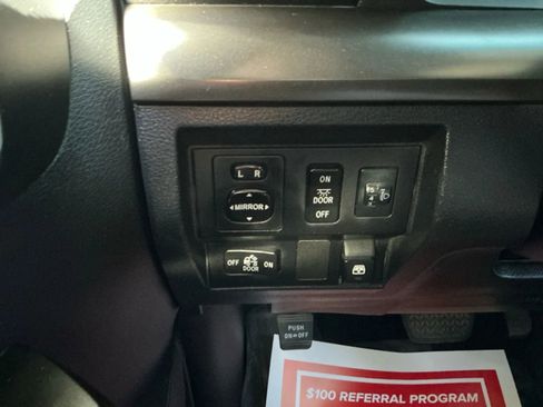 Used 2017 Toyota Tundra SR5 image 27