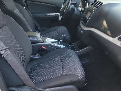 Used 2020 Dodge Journey SE w/ SE Popular Equipment Group image 18