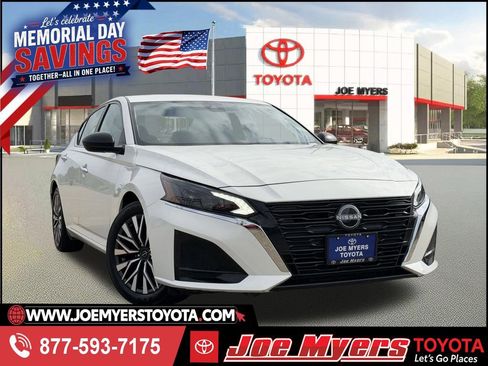 Used 2025 Nissan Altima 2.5 SV FWD image 1