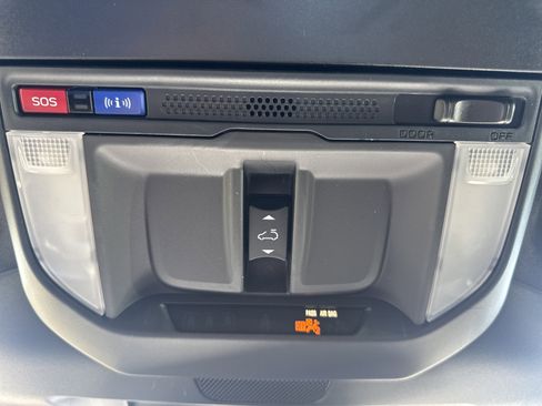 Certified 2025 Subaru Forester Premium image 24