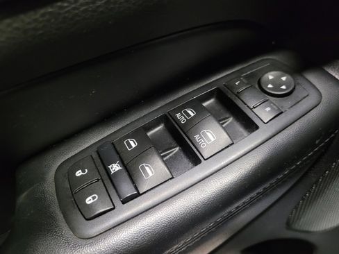 Used 2016 Jeep Grand Cherokee Laredo w/ Quick Order Package 23E AWD/4WD image 27