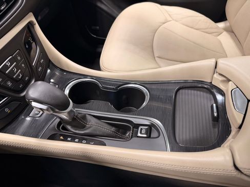 Used 2017 Buick Envision Premium image 37