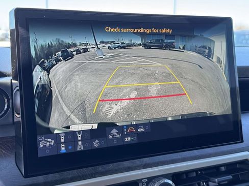 Used 2025 Toyota Tacoma Limited image 19