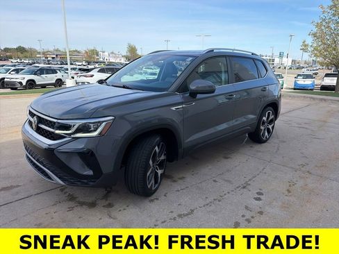 Used 2023 Volkswagen Taos SEL image 5