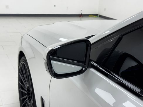 Used 2022 BMW 750i xDrive w/ Autobahn Package image 40