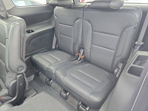 Used 2019 GMC Acadia SLT w/ LPO, Floor Liner Package image 11