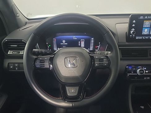 Certified 2025 Honda Pilot Black Edition image 20