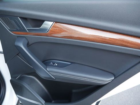 Certified 2023 Audi Q5 2.0T Premium Plus w/ Premium Plus Package image 32