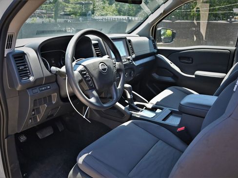 Used 2024 Nissan Frontier S RWD image 12