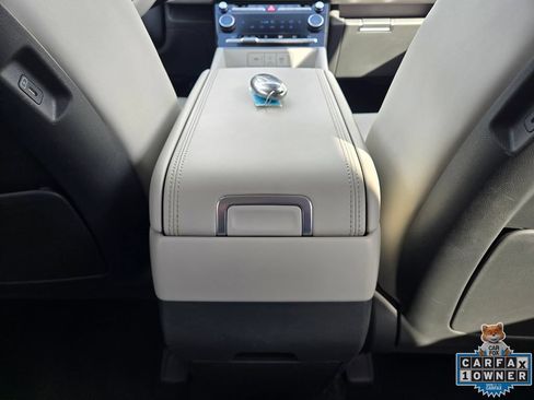 Used 2025 Hyundai Santa Fe SEL FWD image 56