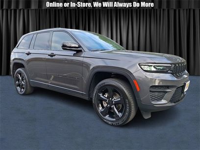 Used 2024 Jeep Grand Cherokee Altitude