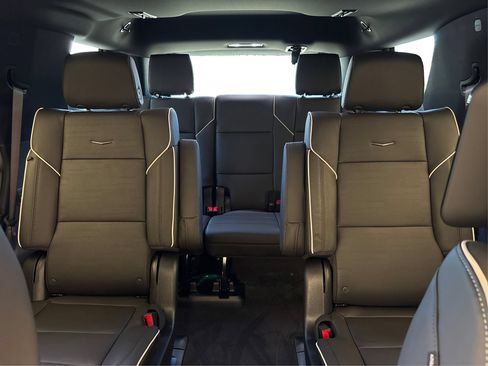 New 2026 Cadillac Escalade Sport AWD/4WD image 17