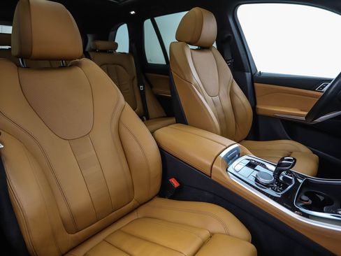 Used 2019 BMW X5 xDrive40i w/ Convenience Package image 32