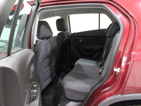 Used 2016 Chevrolet Trax LS FWD image 18