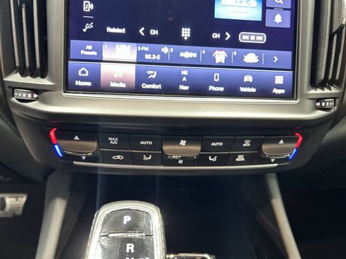 Used 2023 Maserati Levante Modena S AWD/4WD image 15