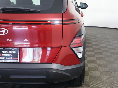 Used 2025 Hyundai Kona SE FWD image 14
