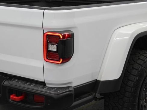Used 2021 Jeep Gladiator Rubicon AWD/4WD image 10