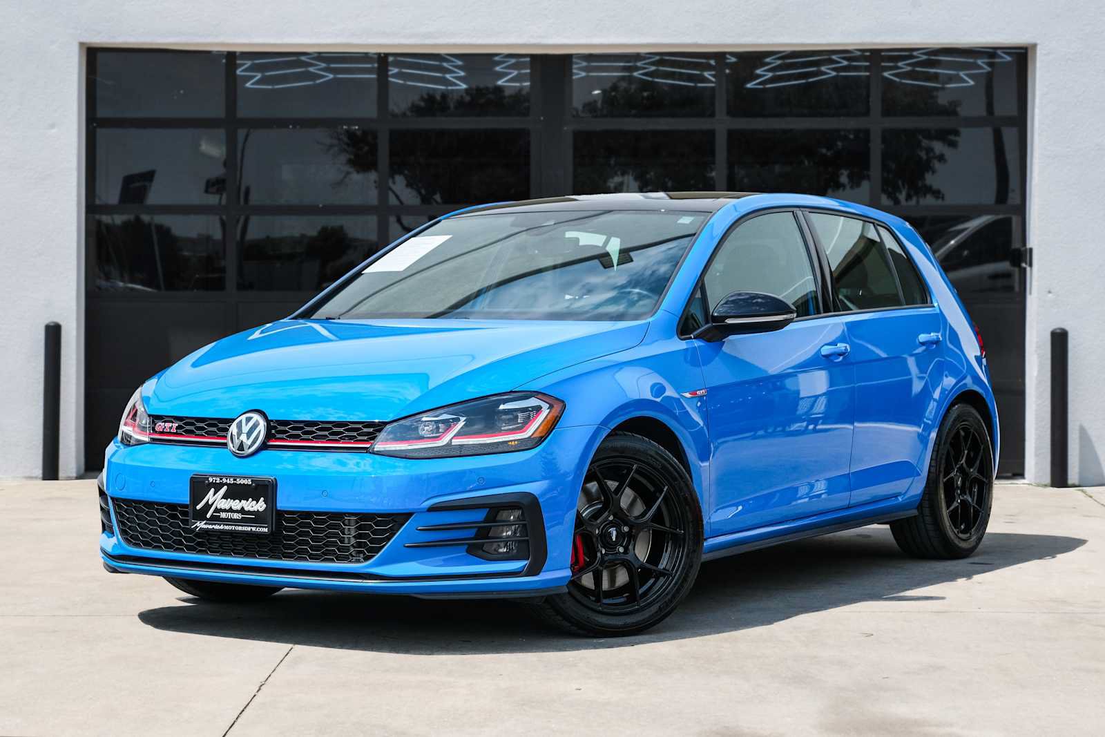 Used 2021 Volkswagen GTI Autobahn FWD image 1