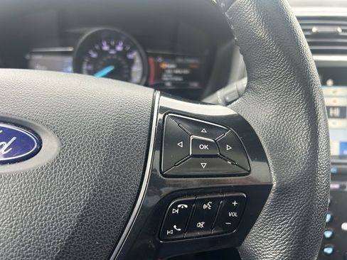 Used 2018 Ford Explorer Limited image 19