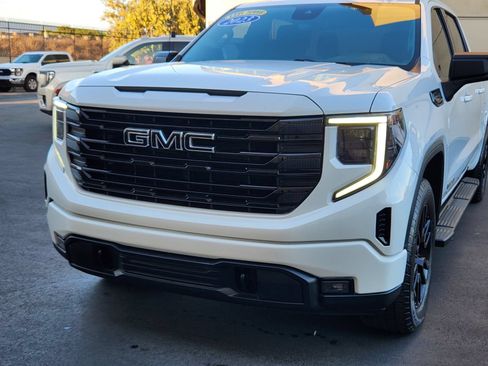 Used 2023 GMC Sierra 1500 Elevation AWD/4WD image 10