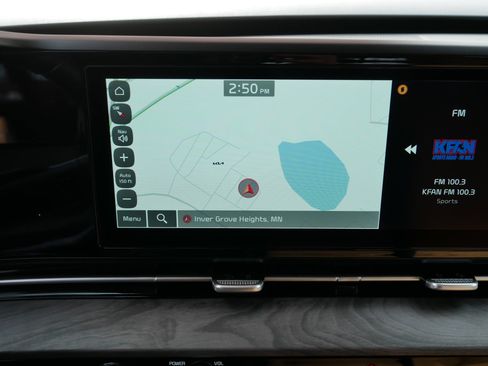 Certified 2024 Kia Carnival EX image 30