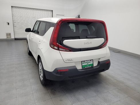 Used 2022 Kia Soul LX image 6