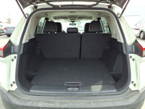 Used 2023 Nissan Rogue S image 26