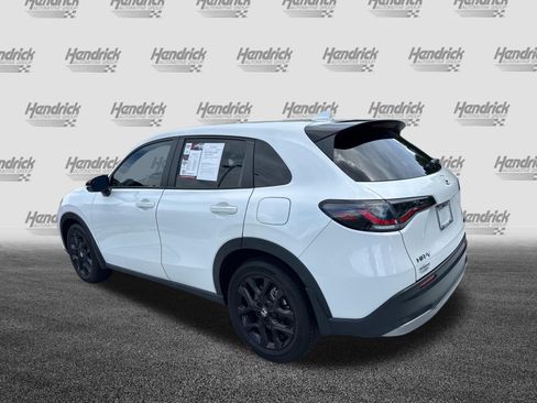 Used 2024 Honda HR-V Sport image 8