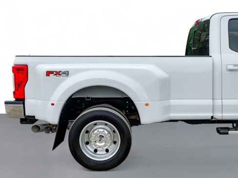 Used 2019 Ford F450 Lariat w/ Lariat Value Package AWD/4WD image 6