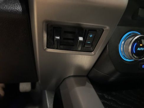 Used 2018 Ford F350 Platinum w/ Platinum Ultimate Package image 34