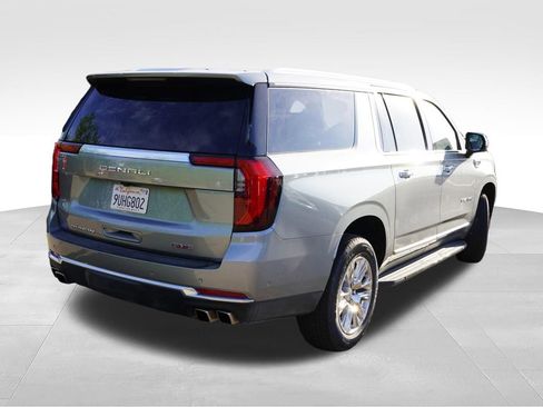 Certified 2025 GMC Yukon XL Denali AWD/4WD image 3