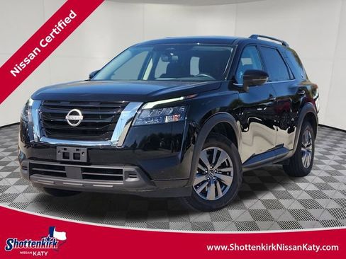 Certified 2024 Nissan Pathfinder SV AWD/4WD image 1