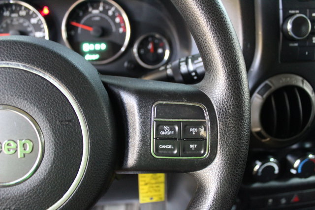 Used 2016 Jeep Wrangler Sport AWD/4WD image 14