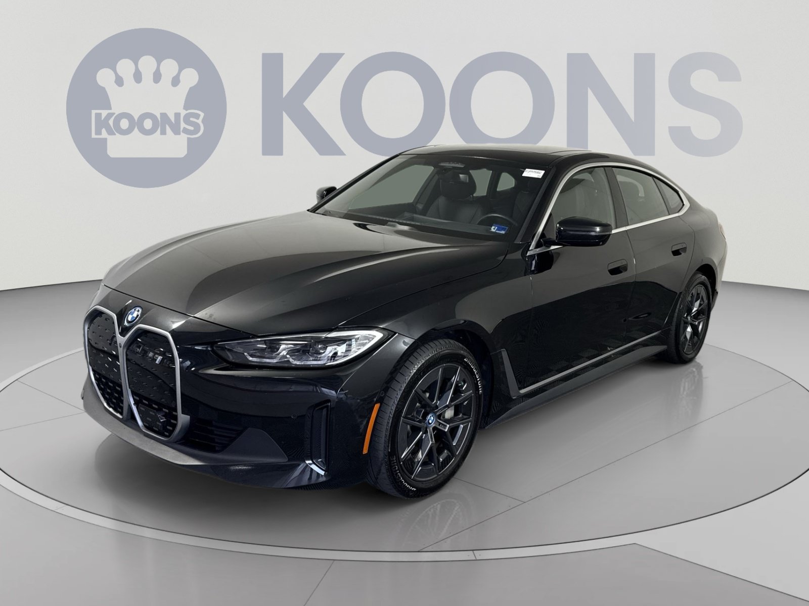 Used 2023 BMW i4 eDrive40 RWD image 1