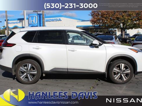 Used 2024 Nissan Rogue SL w/ SL Premium Package image 7